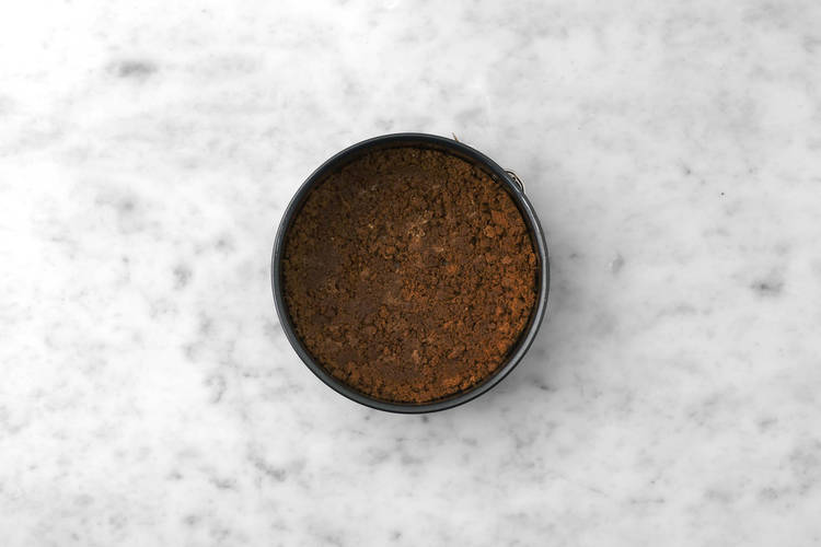 Make graham cracker crust