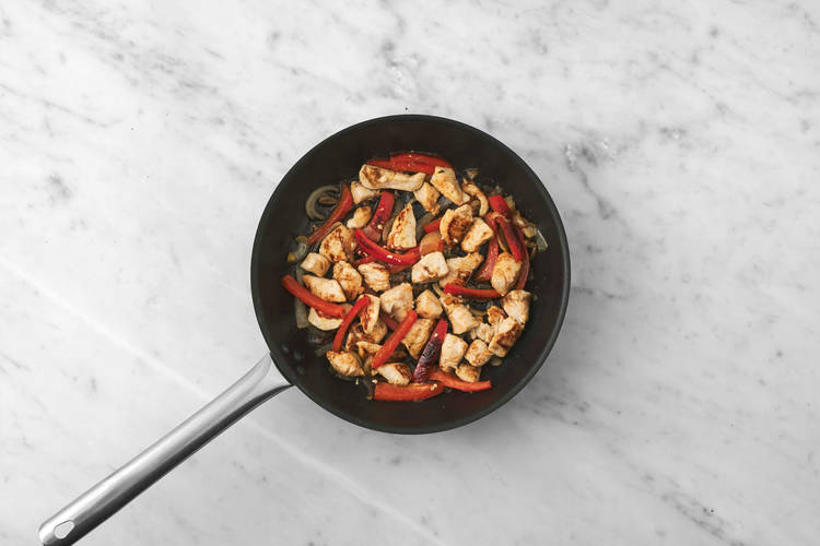 Cuire les légumes et la viande