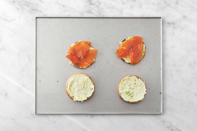 Start sandwich and salad