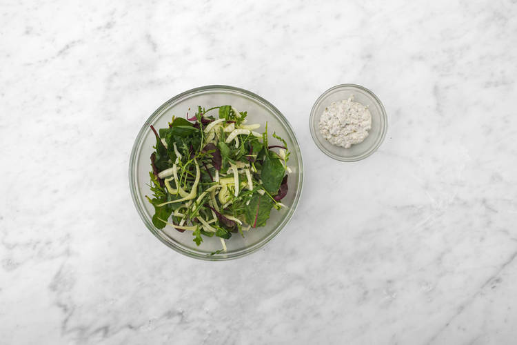 Preparare insalata e salsa