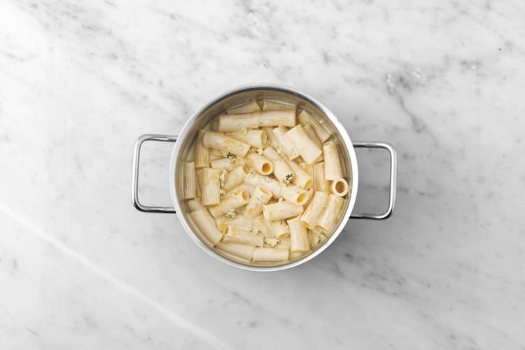 Combina los ingredientes