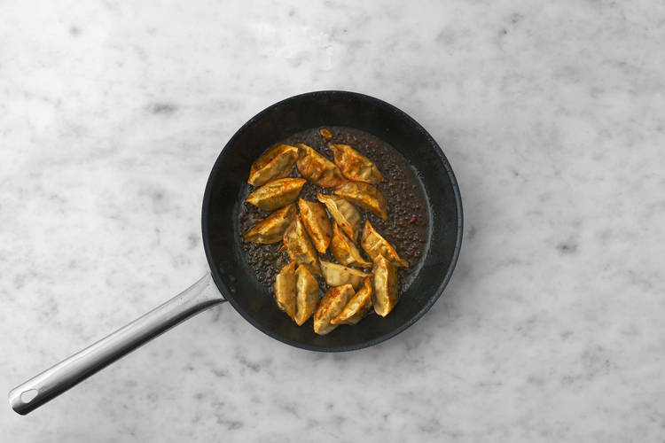 Fry your Gyozas