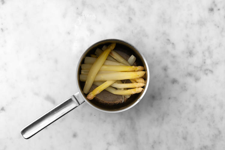 Witte asperges koken
