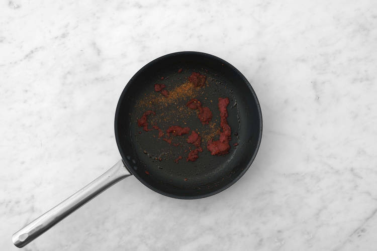 Make your Cajun Sauce 