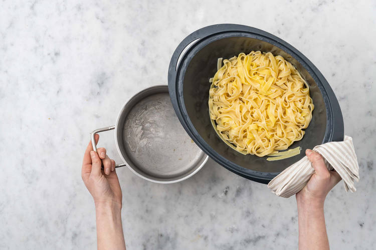 Pasta abgiessen