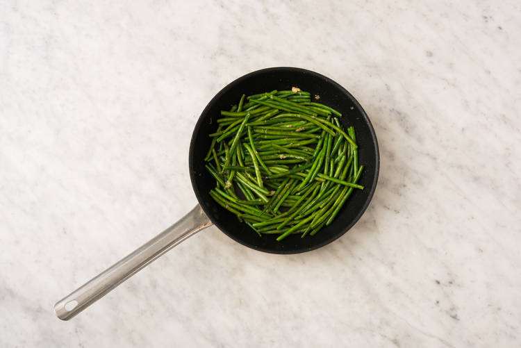 COOK GREEN BEANS