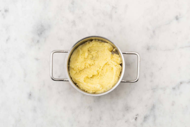 Make garlic mash