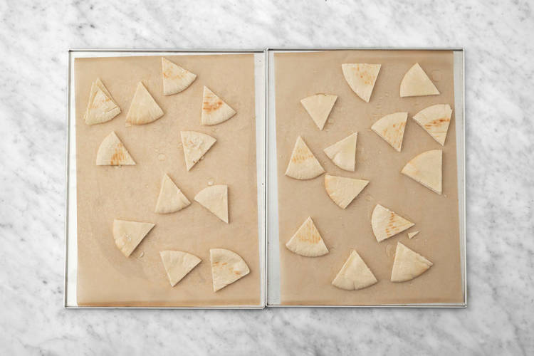 Cuire les croustilles de pain plat