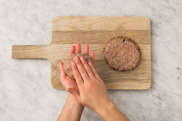 3 MAKE BURGERS