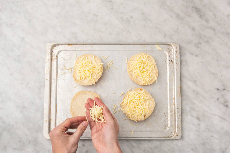 5 ASSEMBLER ET GRATINER LES TARTINES