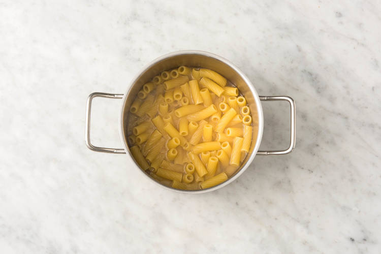 3 COOK SAUCE AND PASTA