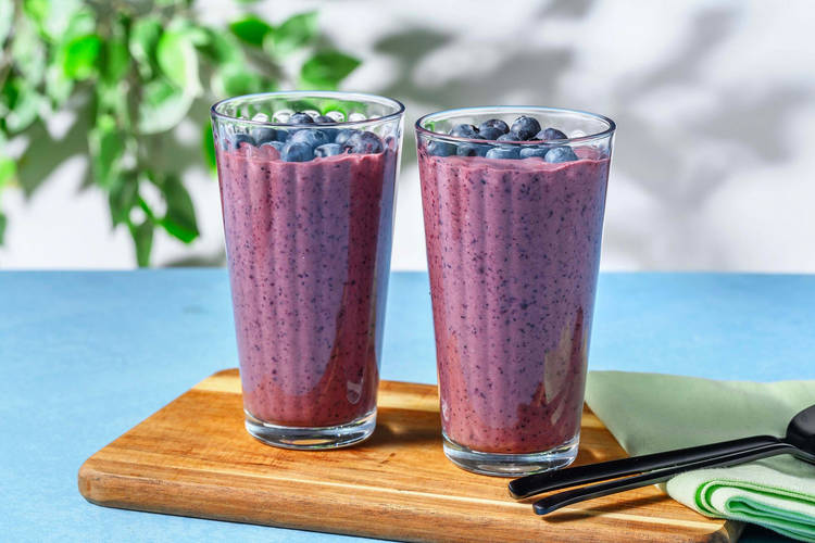 Smoothie met blauwe bessen en mango