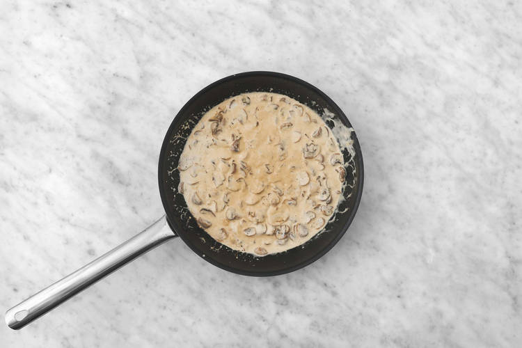 Make Parmesan cream sauce