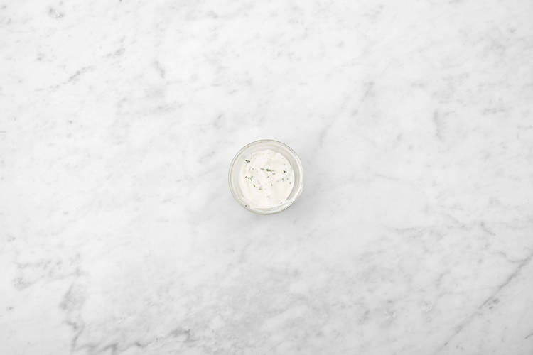 Préparer la sauce aux fines herbes