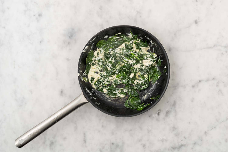 Fry the spinach