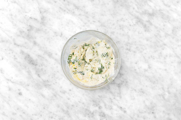 Préparer la pâte à gnudis