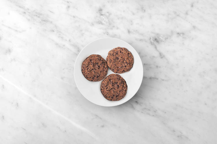 Cook bacon and make patties