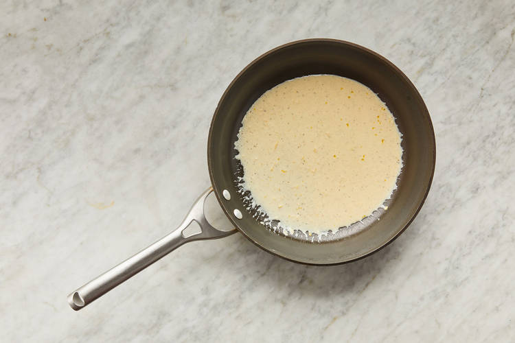 Sauté mushrooms and make sauce