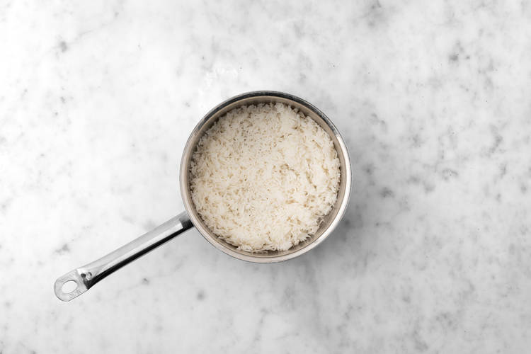 Couper et cuire le riz 