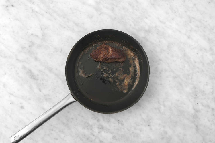 Cuocere la carne 