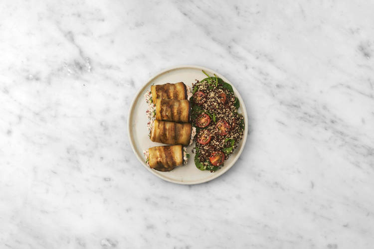 Prepara los rollitos y emplata