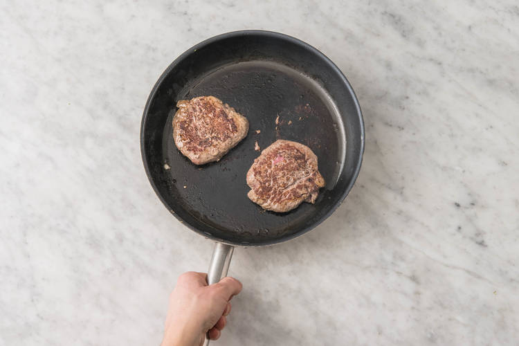 Steaks braten