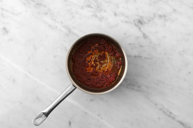 Gör tomatsås