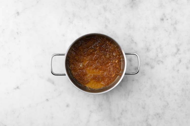 Préparer le chutney d’abricots et de pommes