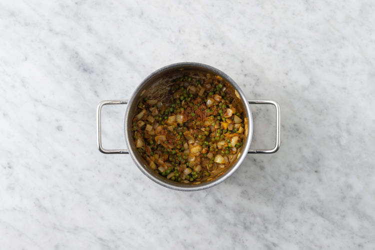 Cuire les légumes et les épices