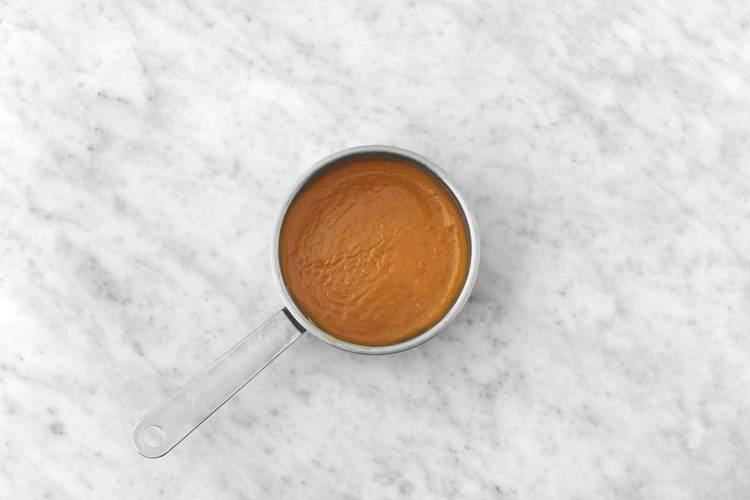 Forbered kylling og saus