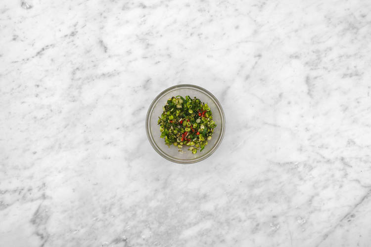 Préparer la salsa et la vinaigrette