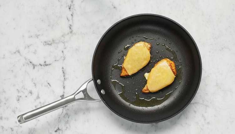 Cook Chicken & Toast Buns