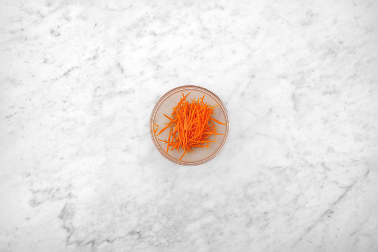 Préparer et mariner les carottes