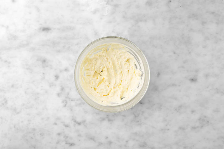 Make maple chantilly cream