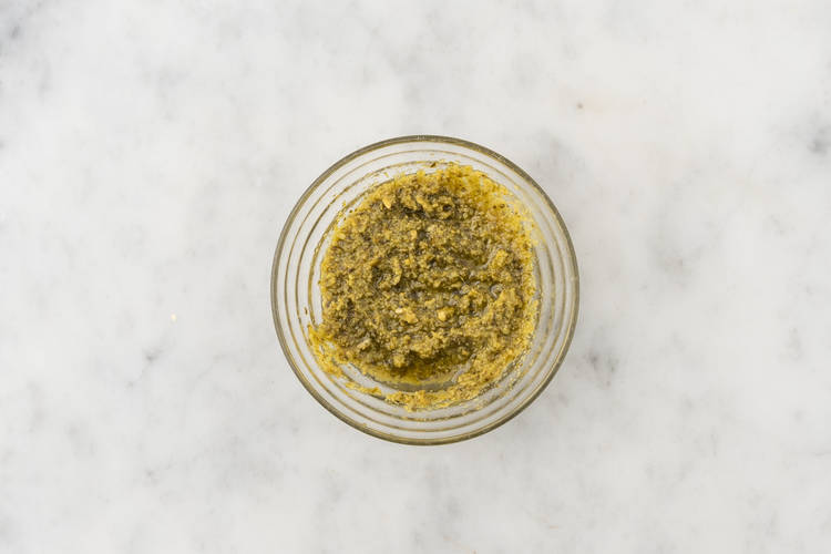 Preparare il pesto di rucola