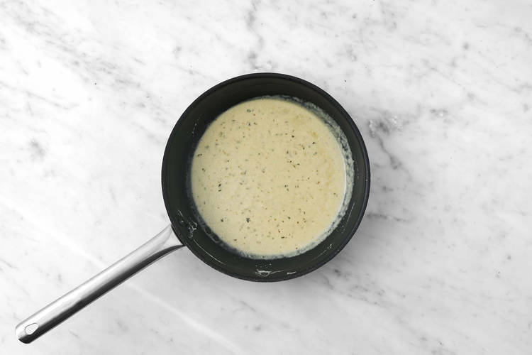 Faire la sauce au bleu