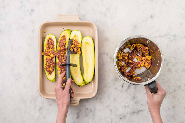 Zucchinis füllen & backen