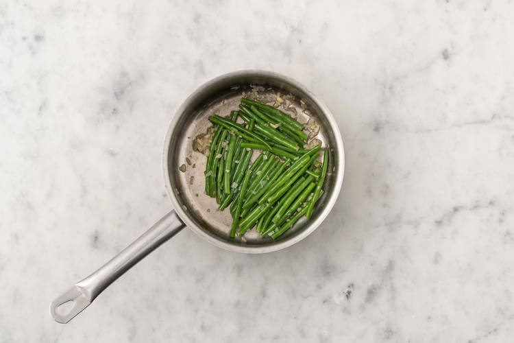 Walnüsse und Bohnen zubereiten