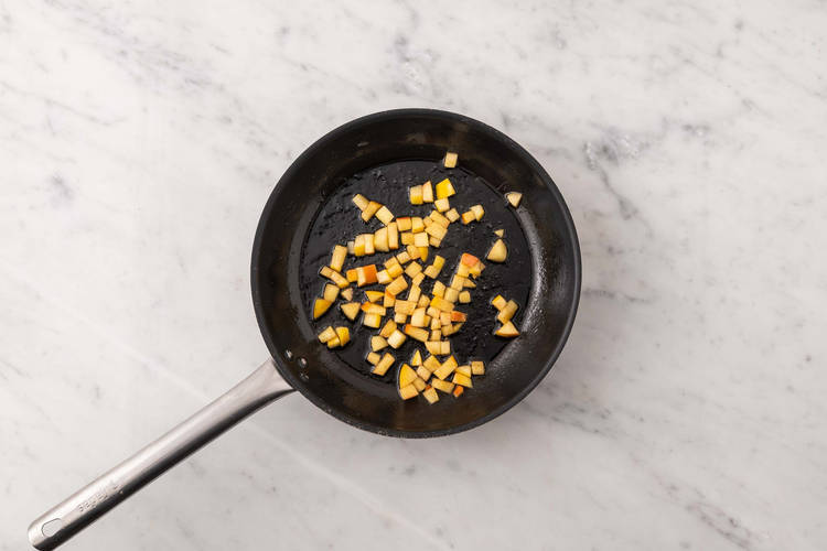 Carameliza la manzana