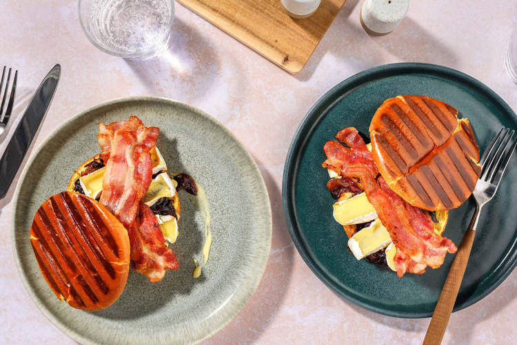 Toast brioché au brie et au lard