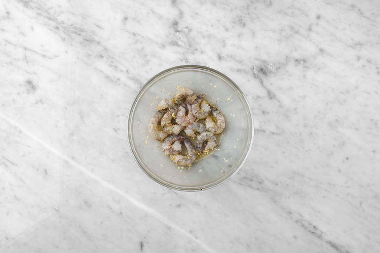 Mariner les crevettes