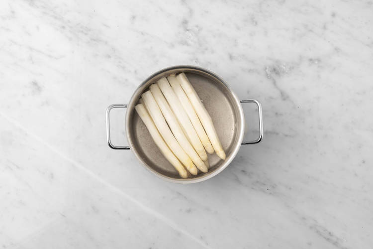 Préparer les asperges