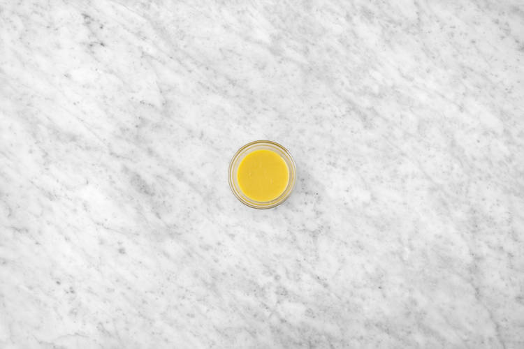 Preparare salsa e insalata