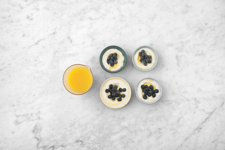 Préparer les bols de yaourt