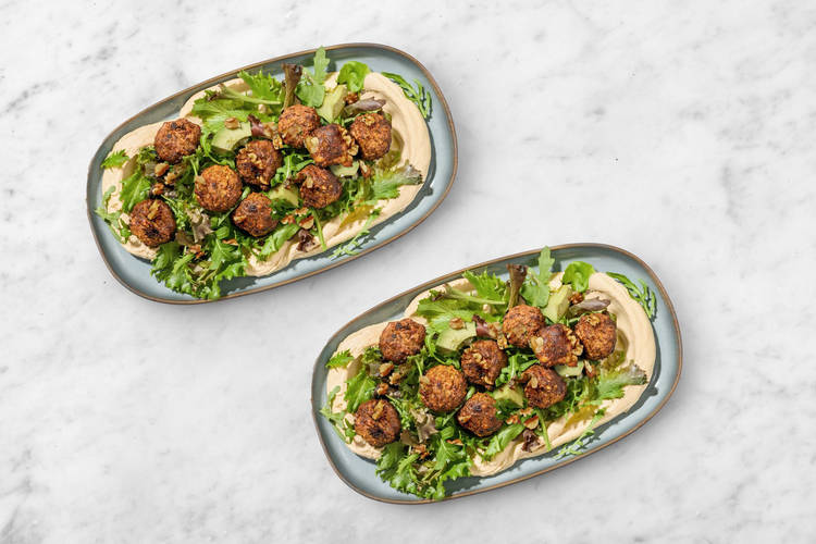 Falafel, Houmous and Avocado Salad Recipe | HelloFresh