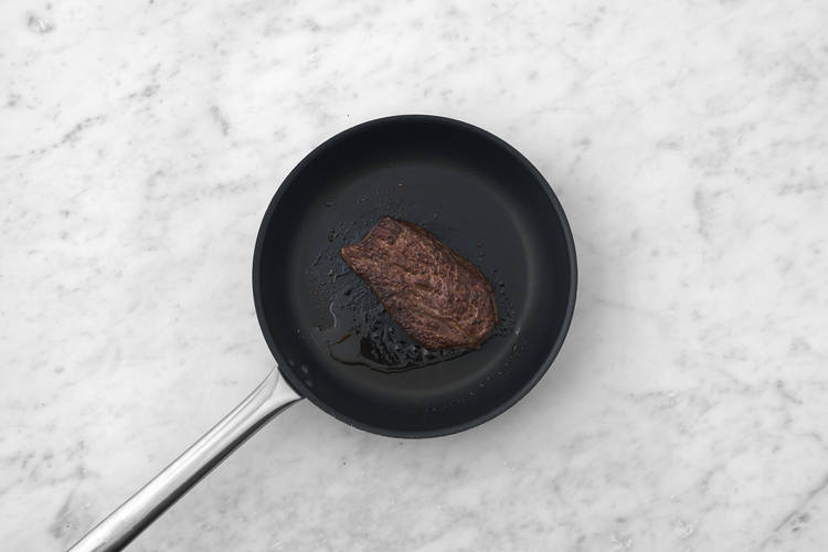 Cuocere la bistecca