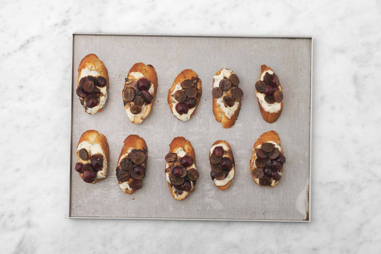 Assemble crostini