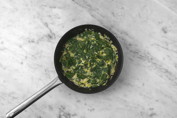 On prépare la sauce