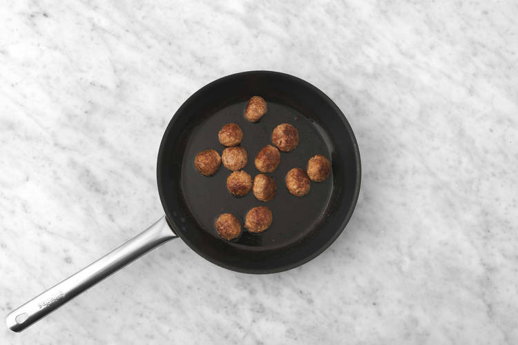Fry the meatballs
