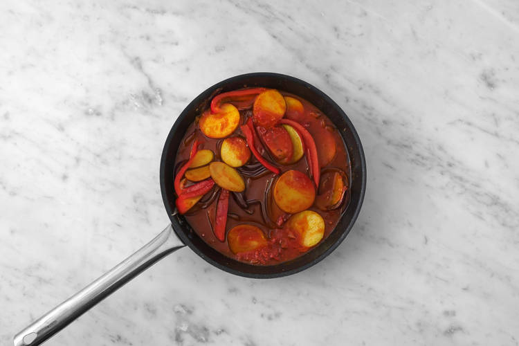 Forbered pølse- og grøntsagsgryde